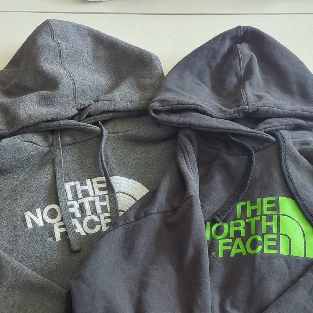 BUNDLE The North Face Hoodies (Lot of 2)